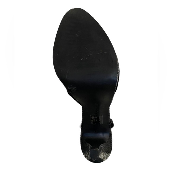 BCBG - BCBGirls womens size 9.5 patent leather Y2K tuxedo style sling back pumps - Picture 3 of 12